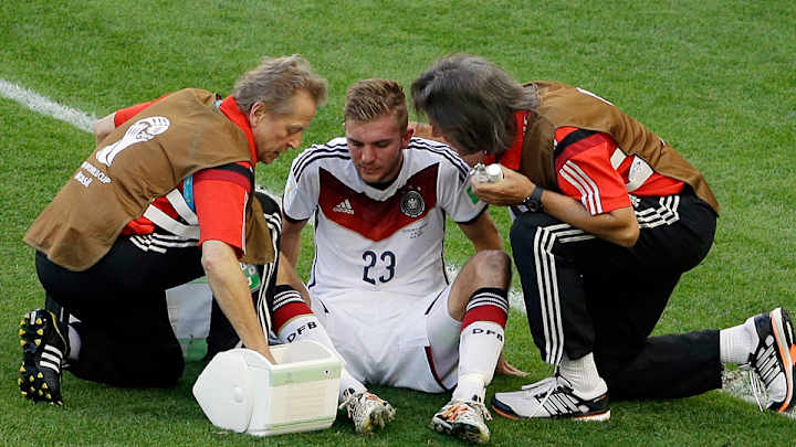 FIFA aims to adopt 3-minute break for concussions FIFA aims to adopt 3-minute break for concussions