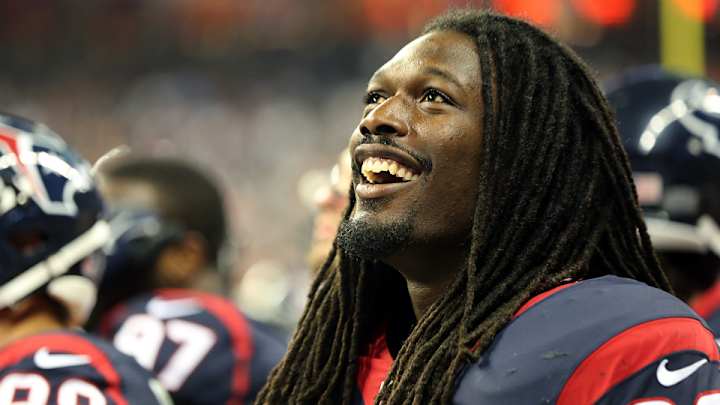 Texans' Jadeveon Clowney had concussion, recovered in week Texans' Jadeveon Clowney had concussion, recovered in week