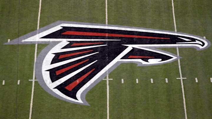 Report: Falcons' Terren Jones taken off in ambulance after neck injury
