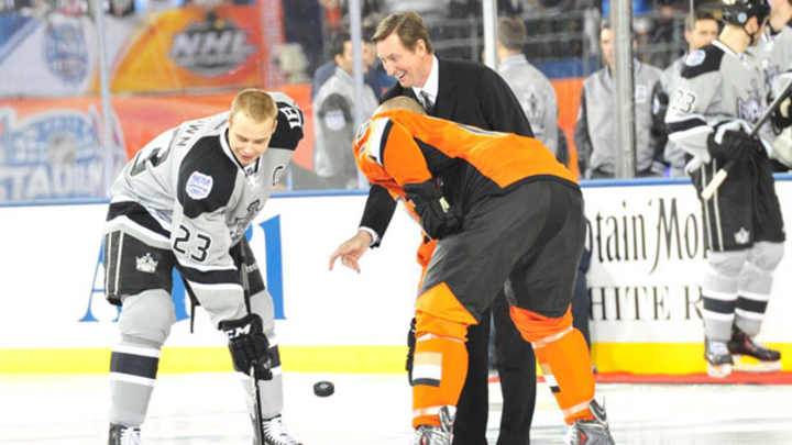 Ducks blank Kings at Dodger Stadium as Wayne Gretzky's influence lingers