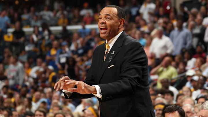 Report: Nets meet with former Grizzlies coach Lionel Hollins again