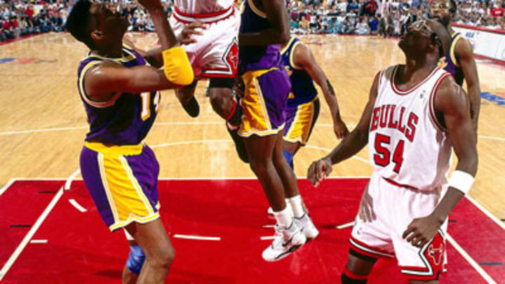 Dwyane Wade reminisces about Michael Jordan's Game 2 lefty layup 23 years later