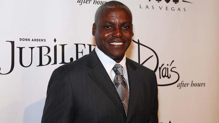 Carl Lewis joins Houston Cougars' track coaching staff Carl Lewis joins Houston Cougars' track coaching staff
