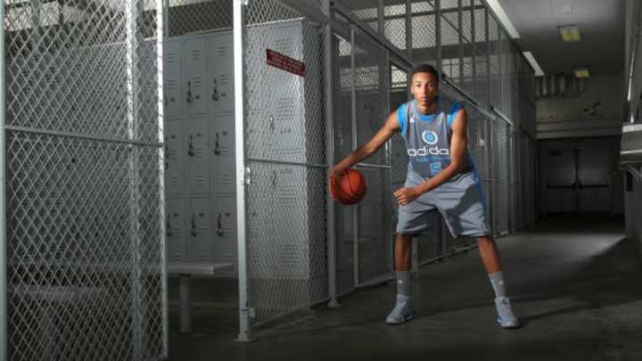 Report: Australian guard Dante Exum meets with agents, leaning toward NBA draft