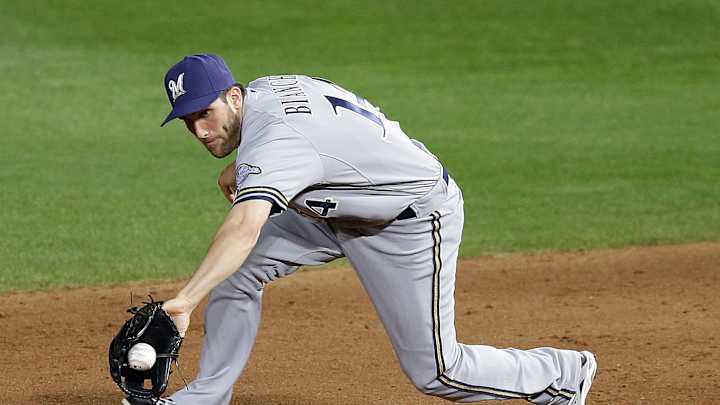 Brewers place infielder Jeff Bianchi on disabled list