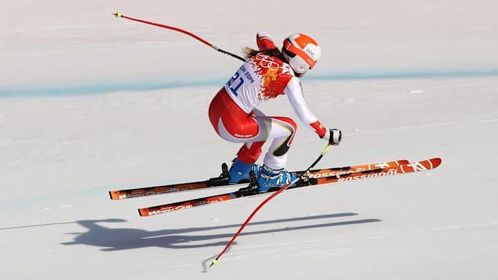 Gagnon dislocates shoulder in super-combined