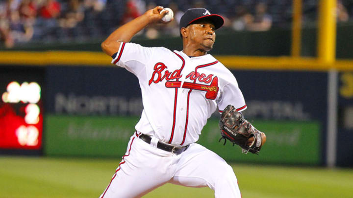 Young fan struck with foul ball during Brewers-Braves game