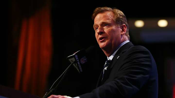 Report: Ex-FBI director to head investigation of Ray Rice situation