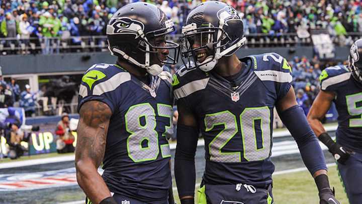 Jeremy Lane collides with member of 49ers on sideline