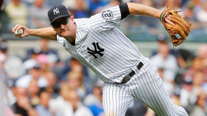 Yankees re-sign 3B Chase Headley to four-year contract