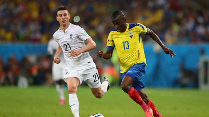 West Ham United signs Ecuadorian international Enner Valencia