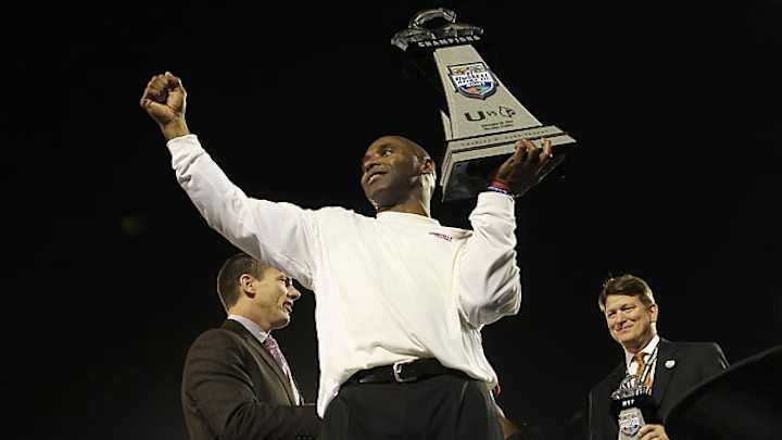 Source: Charlie Strong expected to be Texas' next head coach
