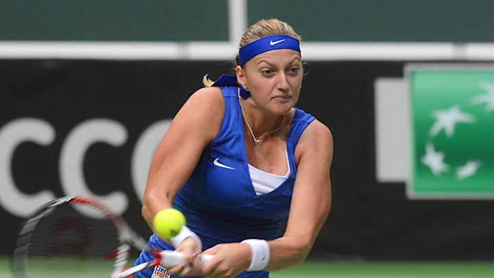 Czech Republic defeats defending champion Italy in Fed Cup semis