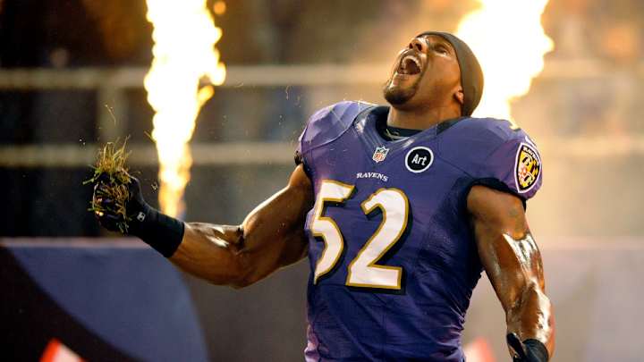 Ravens unveil statue of Ray Lewis