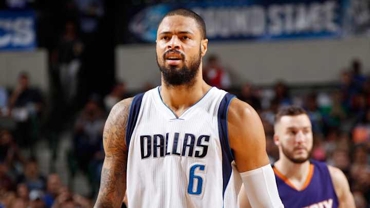 Video: Tyson Chandler blocks Marreese Speights' shoe