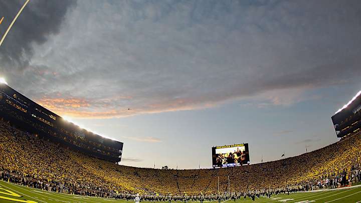 Michigan-Utah game suspended due to lightning Michigan-Utah game suspended due to lightning