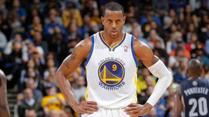 Warriors' Andre Iguodala unveils the latest NBA dance craze Warriors' Andre Iguodala unveils the latest NBA dance craze