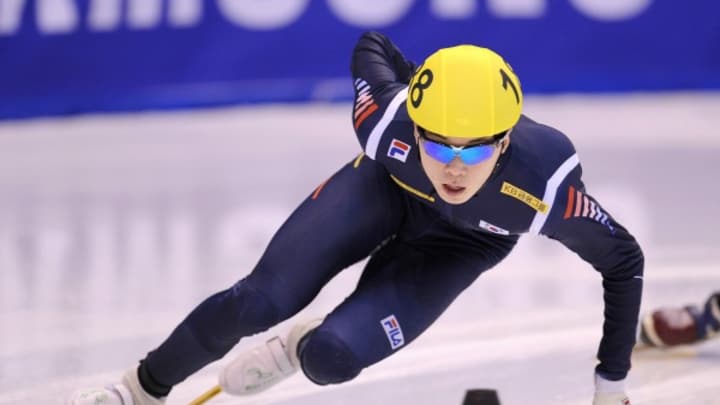 Speed skater Noh Jin-kyu undergoes surgery to remove malignant tumor