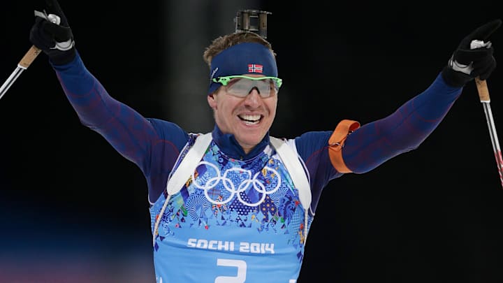 Norway wins relay; Bjoerndalen sets medal record