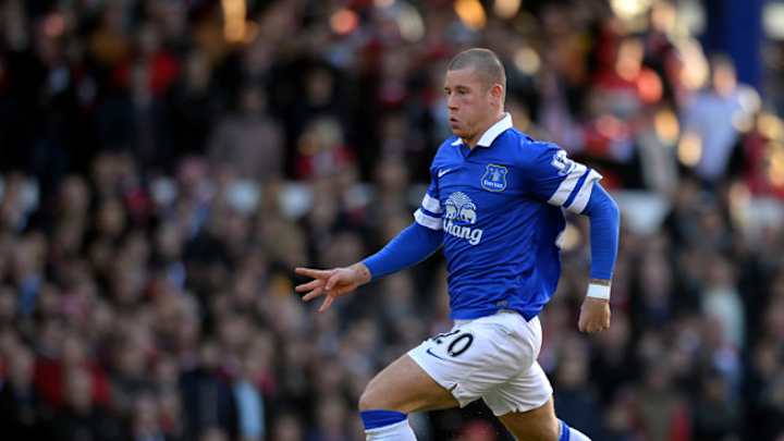 Everton's Barkley out up to 6 weeks with toe fracture