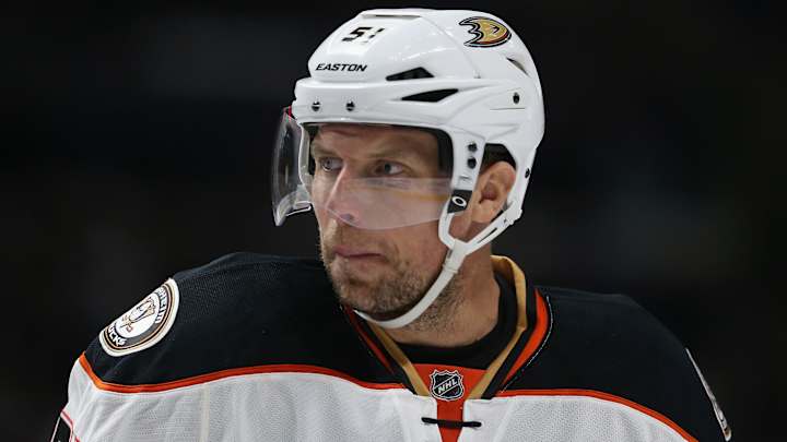 Reports: Anaheim Ducks waive veteran Dany Heatley