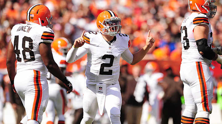 Johnny Manziel sees first NFL action in package against Saints