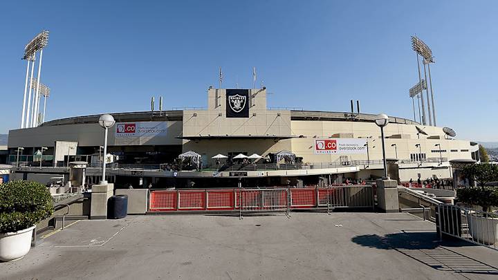 Report: Raiders to announce one-year extension of stadium lease