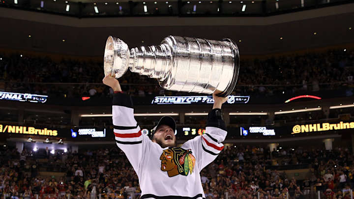 Blackhawks are betting favorites to win Stanley Cup Blackhawks are betting favorites to win Stanley Cup