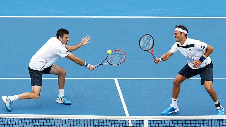 Hutchins' comeback falls short at the Australian Open