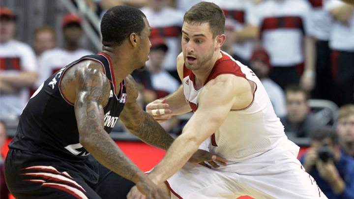 Cincy takes over AAC with win at Louisville; Providence misses opportunity Cincy takes over AAC with win at Louisville; Providence misses opportunity