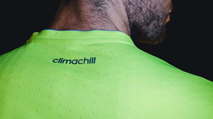 Titanium fabric and 3D aluminum spheres and aim to cool athletes