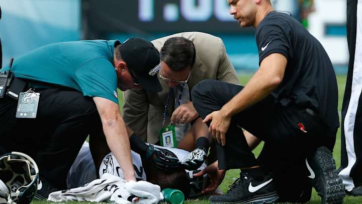 LeSean McCoy cleared to play minutes after disorienting hit