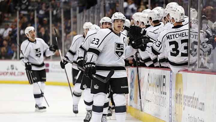 2014 NHL Awards: Brown, Getzlaf, Toews finalists for Messier Award