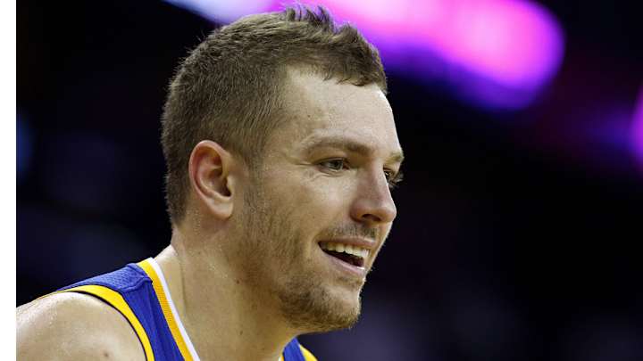 Warriors forward David Lee re-injures hamstring, set for MRI Warriors forward David Lee re-injures hamstring, set for MRI