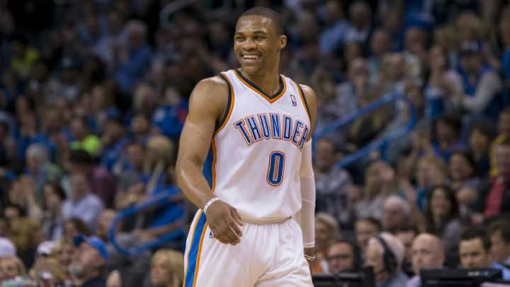 Thunders' Russell Westbrook leaves game with knee injury Thunders' Russell Westbrook leaves game with knee injury