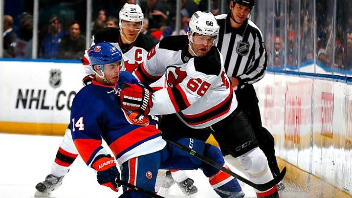 Top Line: Jaromir Jagr aims at Gretzky; Big job for new Jets coach; more links Top Line: Jaromir Jagr aims at Gretzky; Big job for new Jets coach; more links