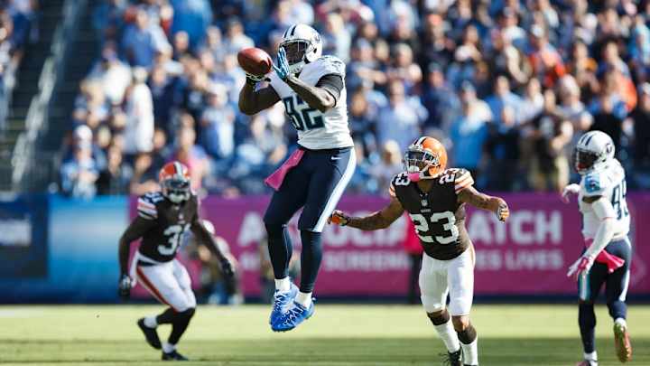 Titans TE Delanie Walker: Officials not giving us calls