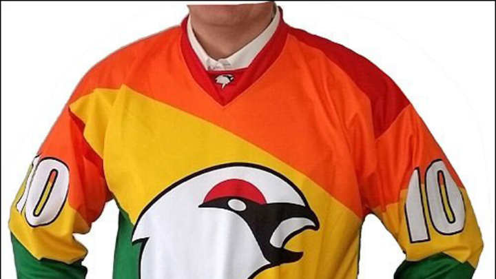 Friday's P.M. Hot Clicks: Sports Figures In Sunglasses