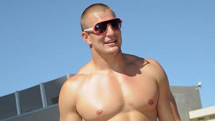 Sports Figures in Sunglasses: Hot Clicks