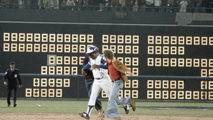 Watch: Hank Aaron hits record-breaking 715th homer 40 years ago today Watch: Hank Aaron hits record-breaking 715th homer 40 years ago today