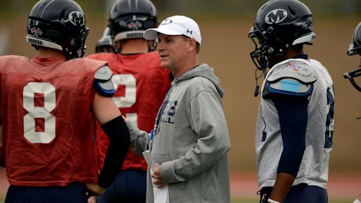 Report: Montana to hire Bob Stitt