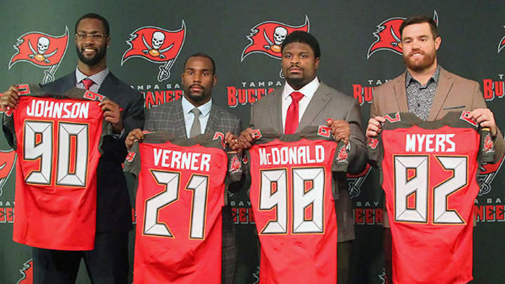 Early winners, losers in NFL free agency