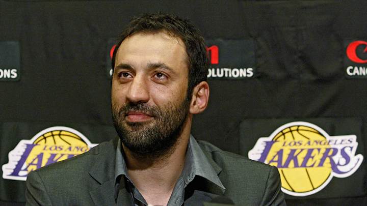 Watch: Vlade Divac hits halfcourt shot to win $90,000 for charity