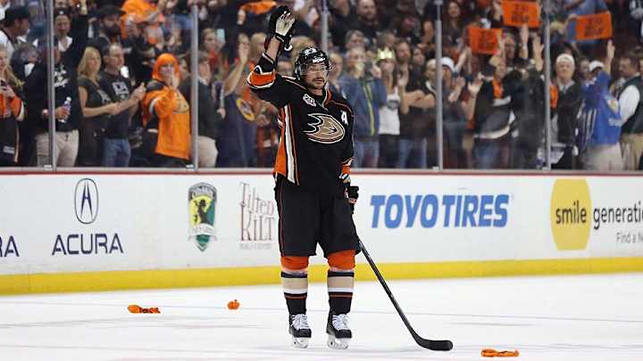 Teemu Selanne pondering KHL option