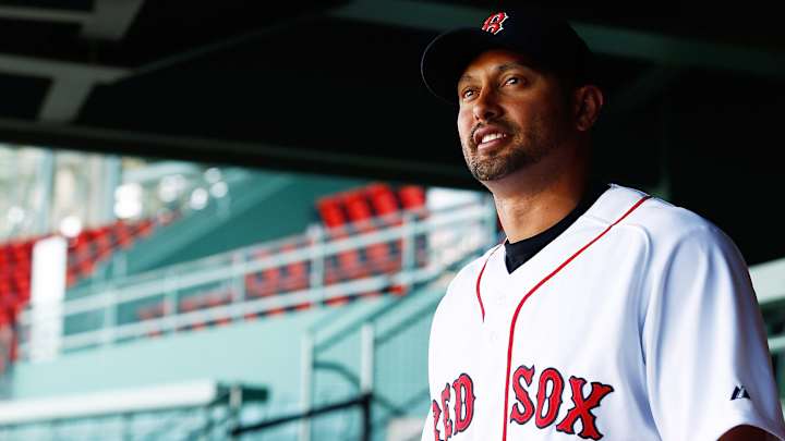 Red Sox outfielder Shane Victorino has season-ending back surgery