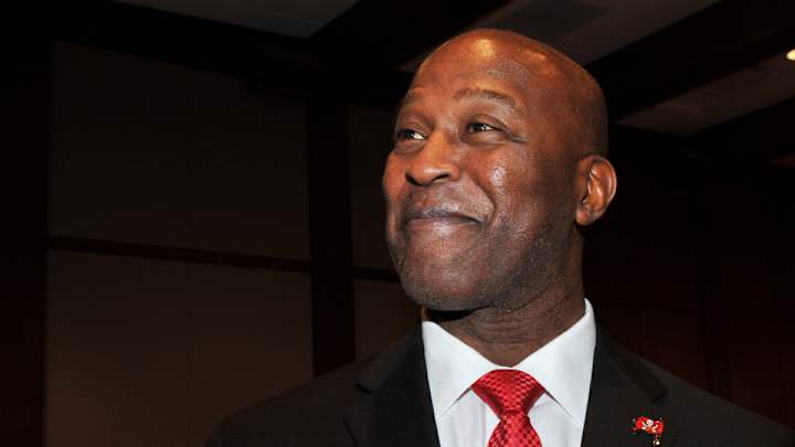 Phil Simms expects Tampa Bay Buccaneers to have a big season