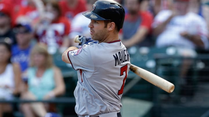 Oblique injury sidelines Joe Mauer amidst career-worst season