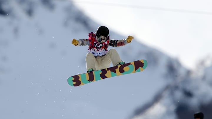 Farrington edges Bright for women's halfpipe gold