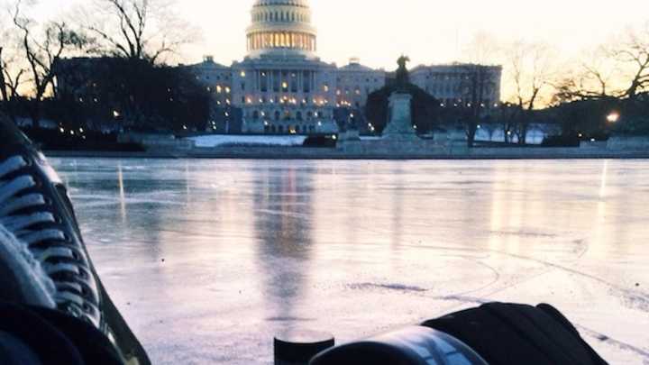 D.C. Police Let Man Play Pond Hockey on the Capitol Reflecting Pool at Sunrise D.C. Police Let Man Play Pond Hockey on the Capitol Reflecting Pool at Sunrise