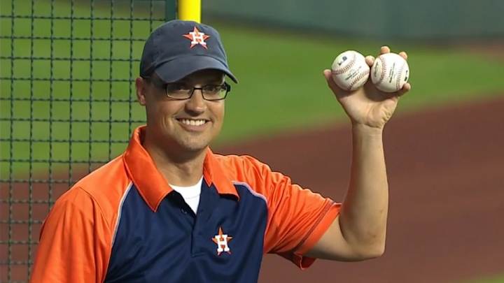 Astros fan attending his first game catches 2 HR balls, both hit by Chris Carter
